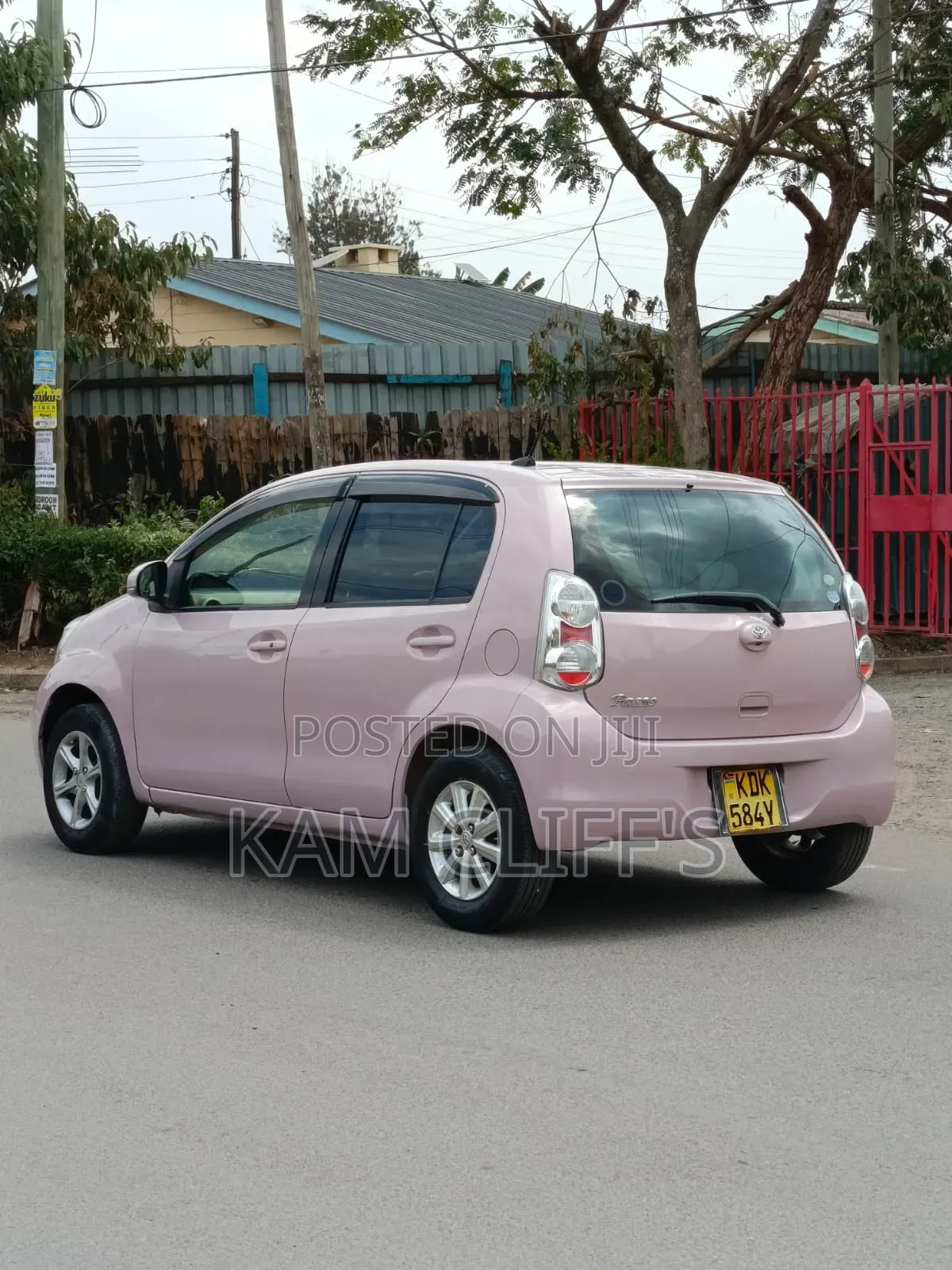 Toyota Passo 2015 Pink