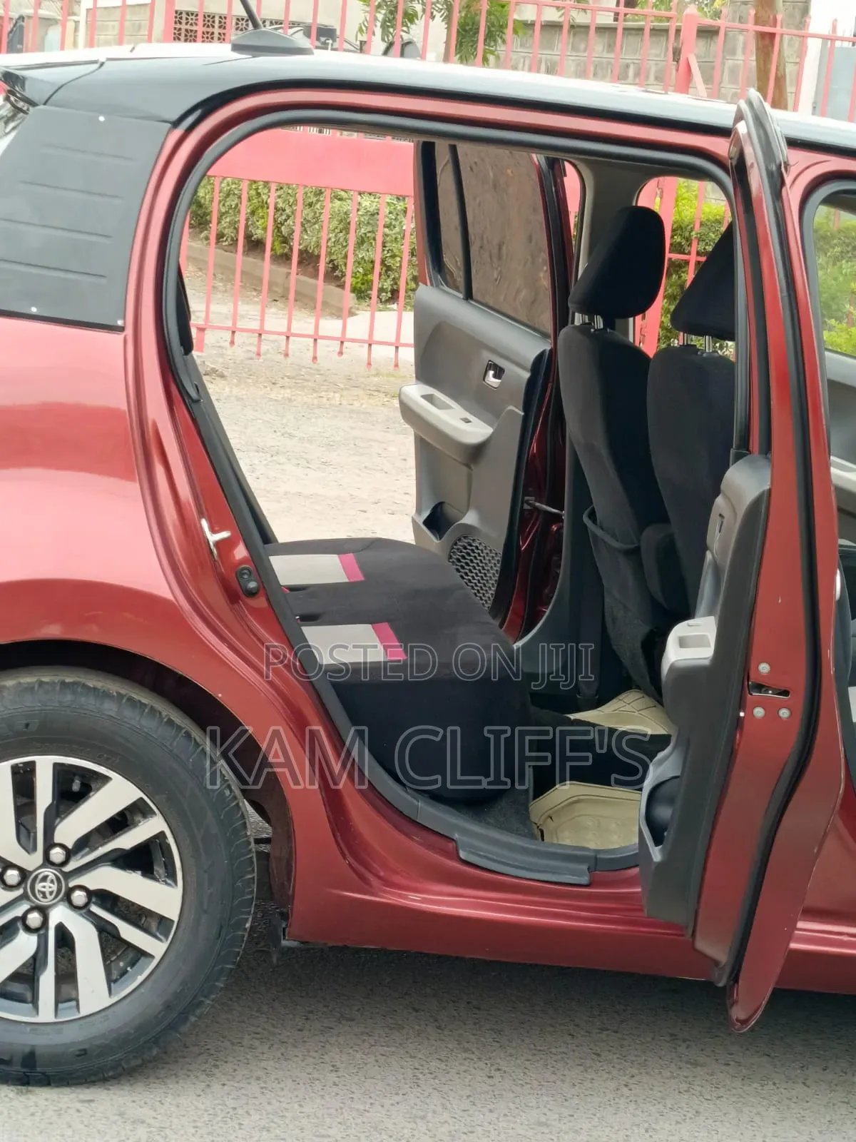 Toyota Passo 2016 Red