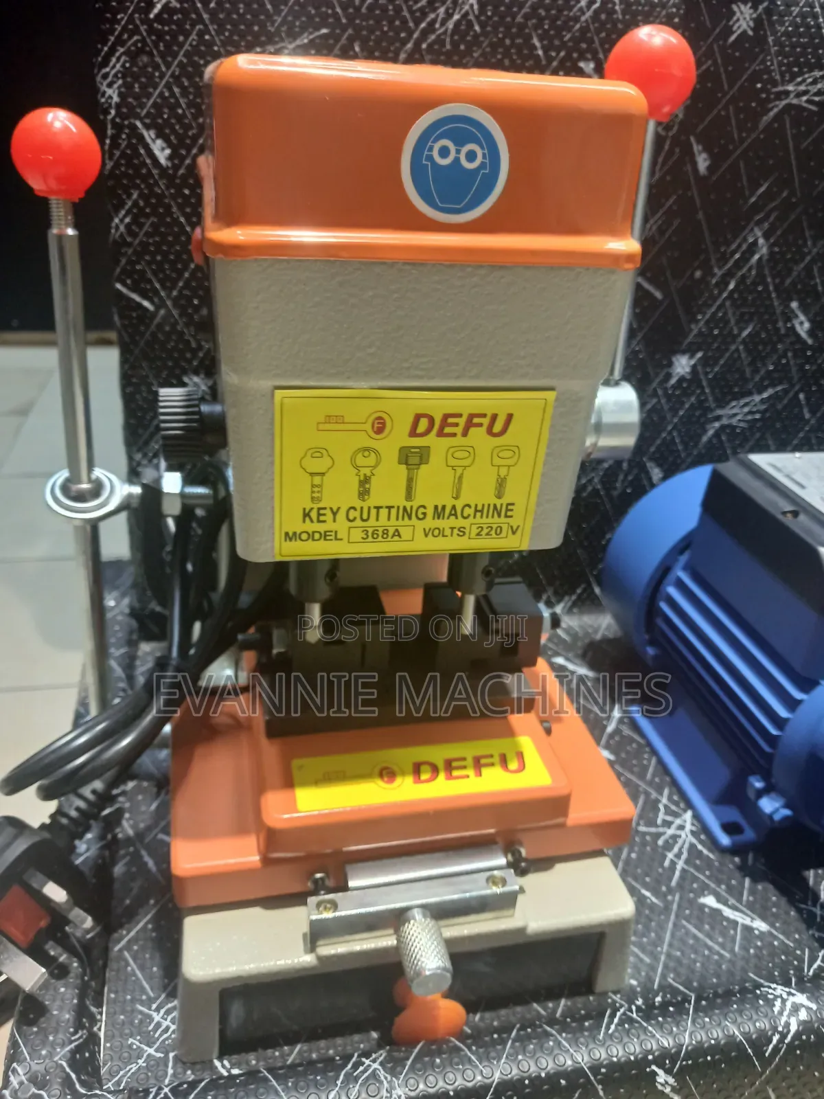Key Cutting Machine