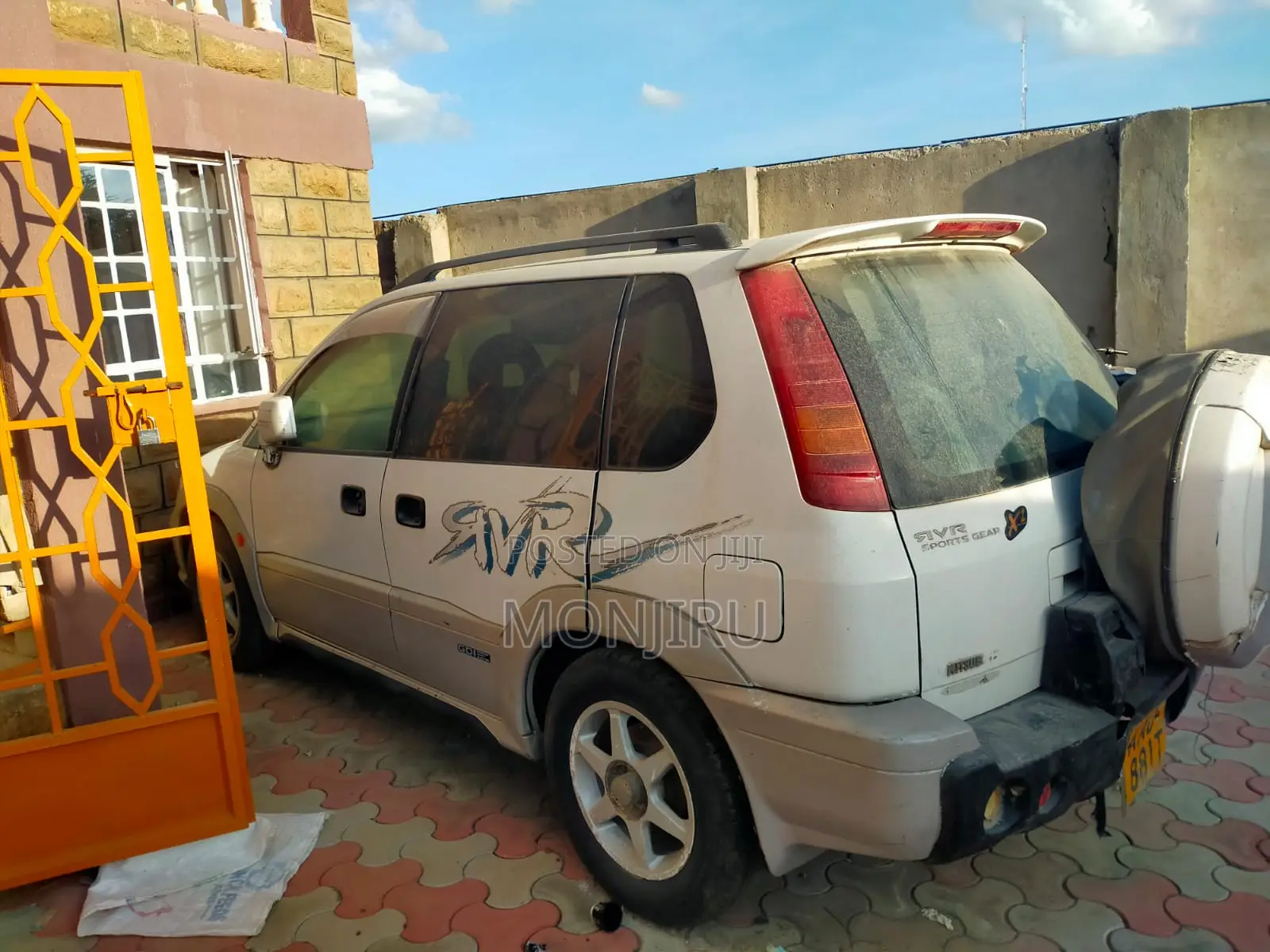 Mitsubishi RVR 1998 White