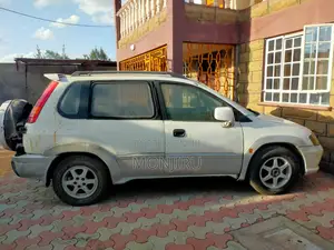 Mitsubishi RVR 1998 White
