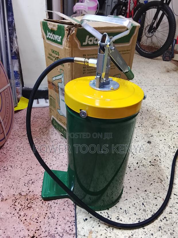 Manual Grease Pump - thumbnail 3