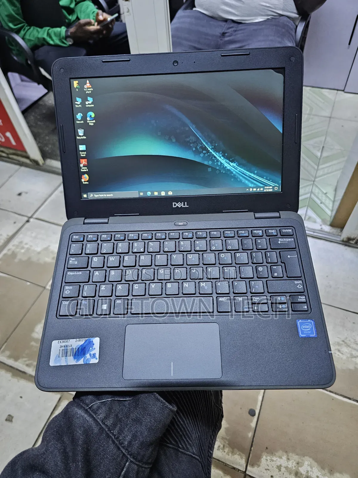 Laptop Dell Latitude 3190 4GB Intel Celeron SSD 60GB