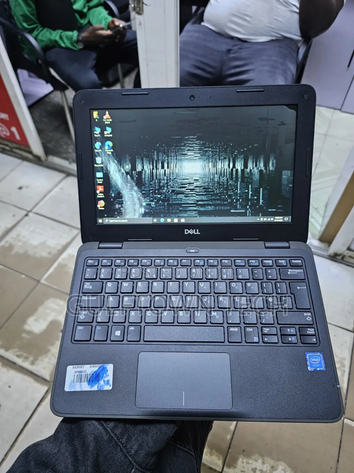 Laptop Dell Latitude 3190 4GB Intel Celeron SSD 60GB