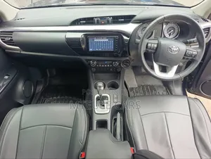 Toyota Hilux 2020 Black