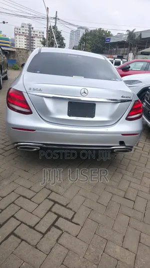 Mercedes-Benz E200 2018 Silver
