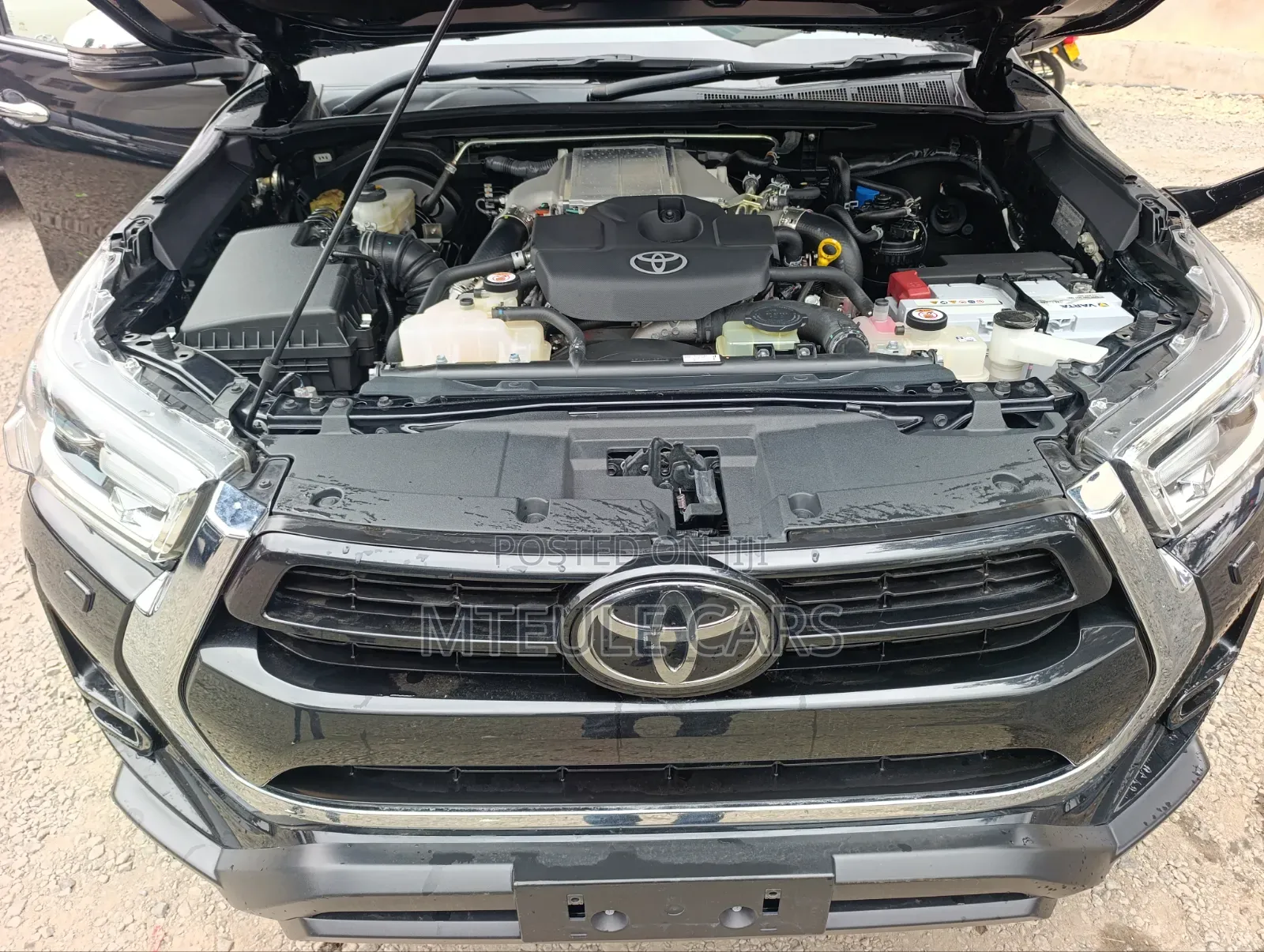 Toyota Hilux 2020 Black