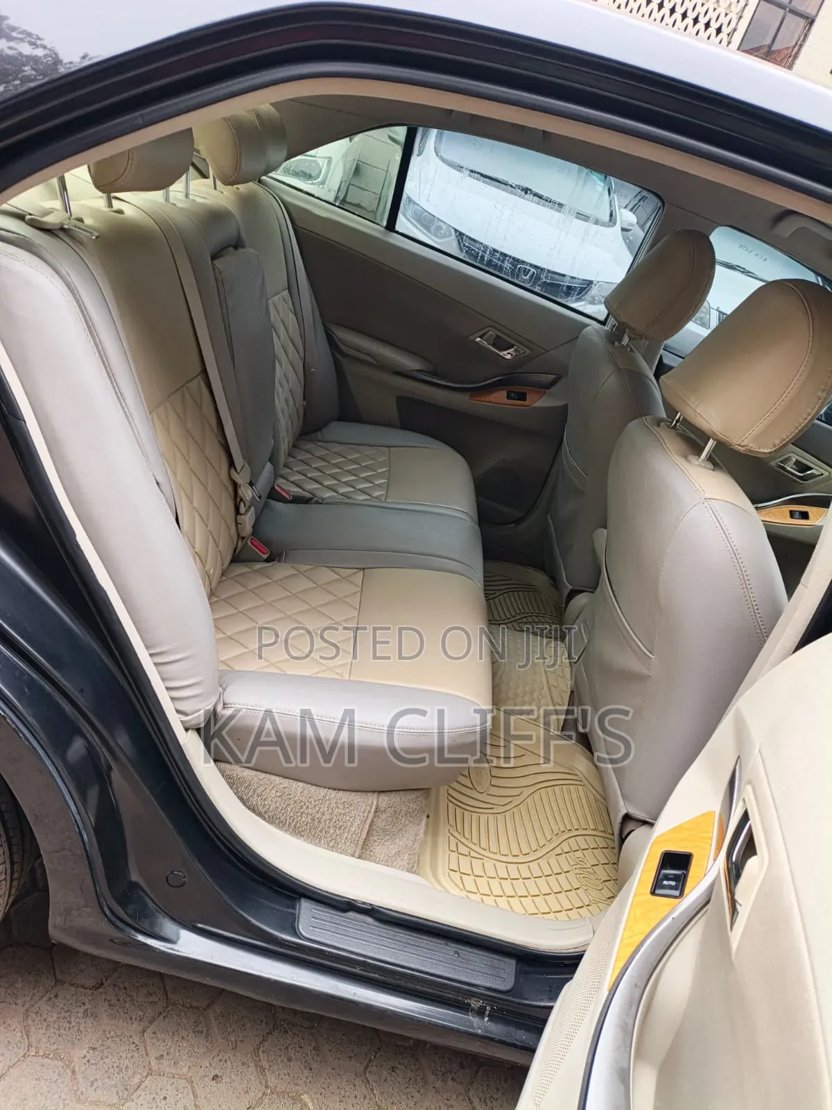 Toyota Premio 2010 Black