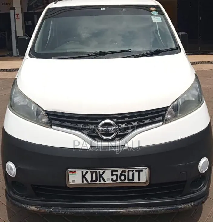 Nissan NV200 2018 Yellow
