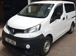 Nissan NV200 2018 Yellow