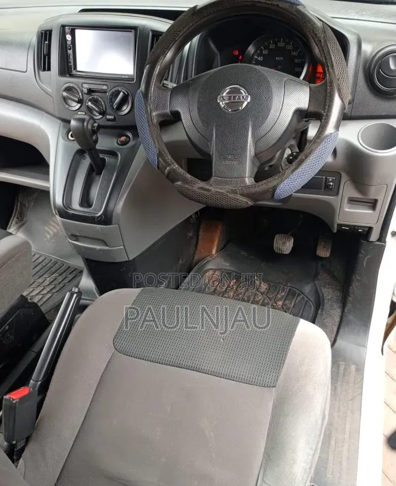 Nissan NV200 2018 Yellow