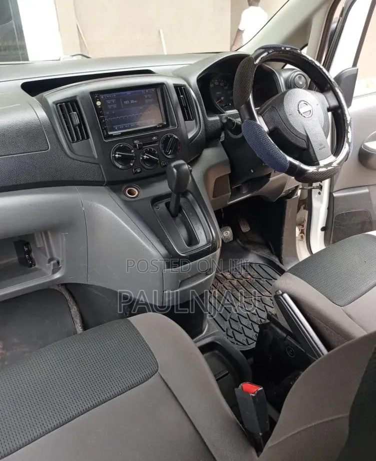 Nissan NV200 2018 Yellow