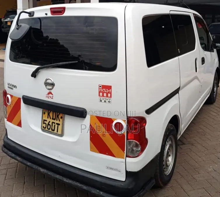 Nissan NV200 2018 Yellow