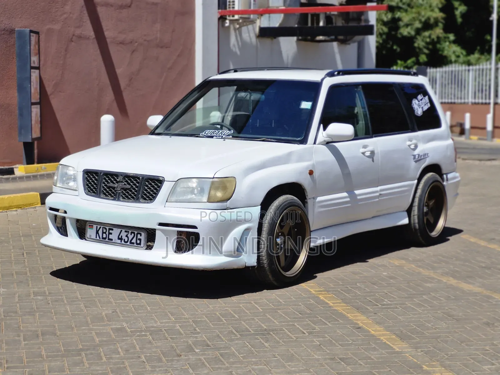 Subaru Forester 2001 White