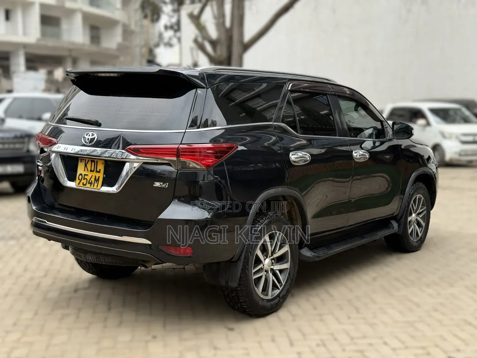 Toyota Fortuner 2.8 D AWD 2016 Black