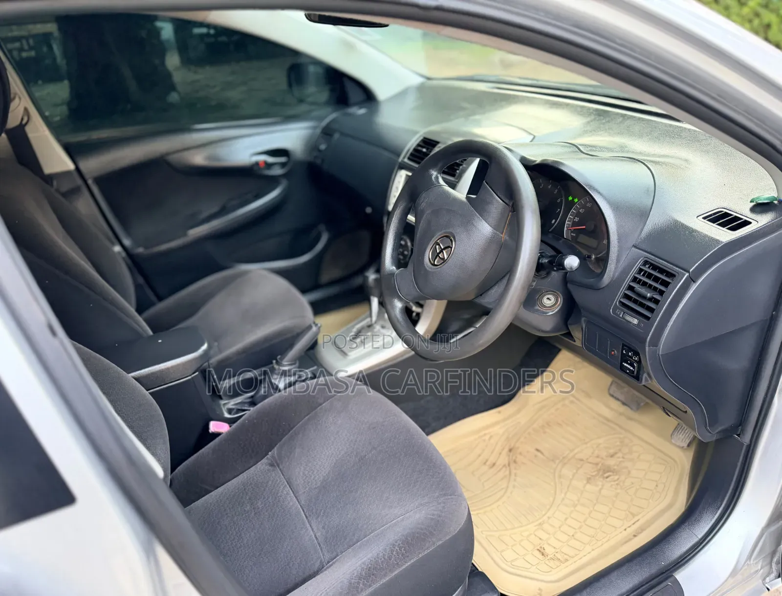 Toyota Corolla Fielder 2010 Silver