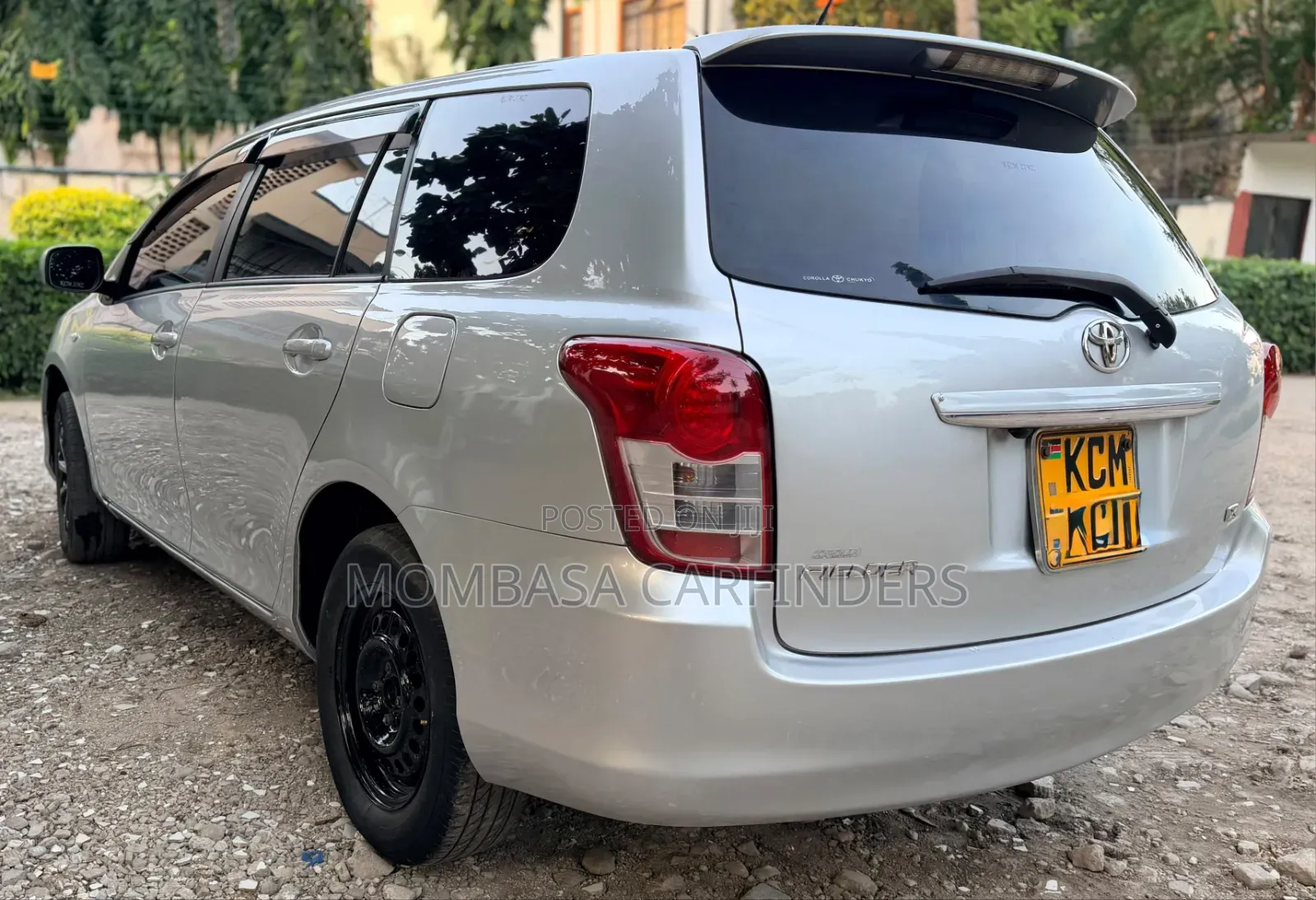Toyota Corolla Fielder 2010 Silver