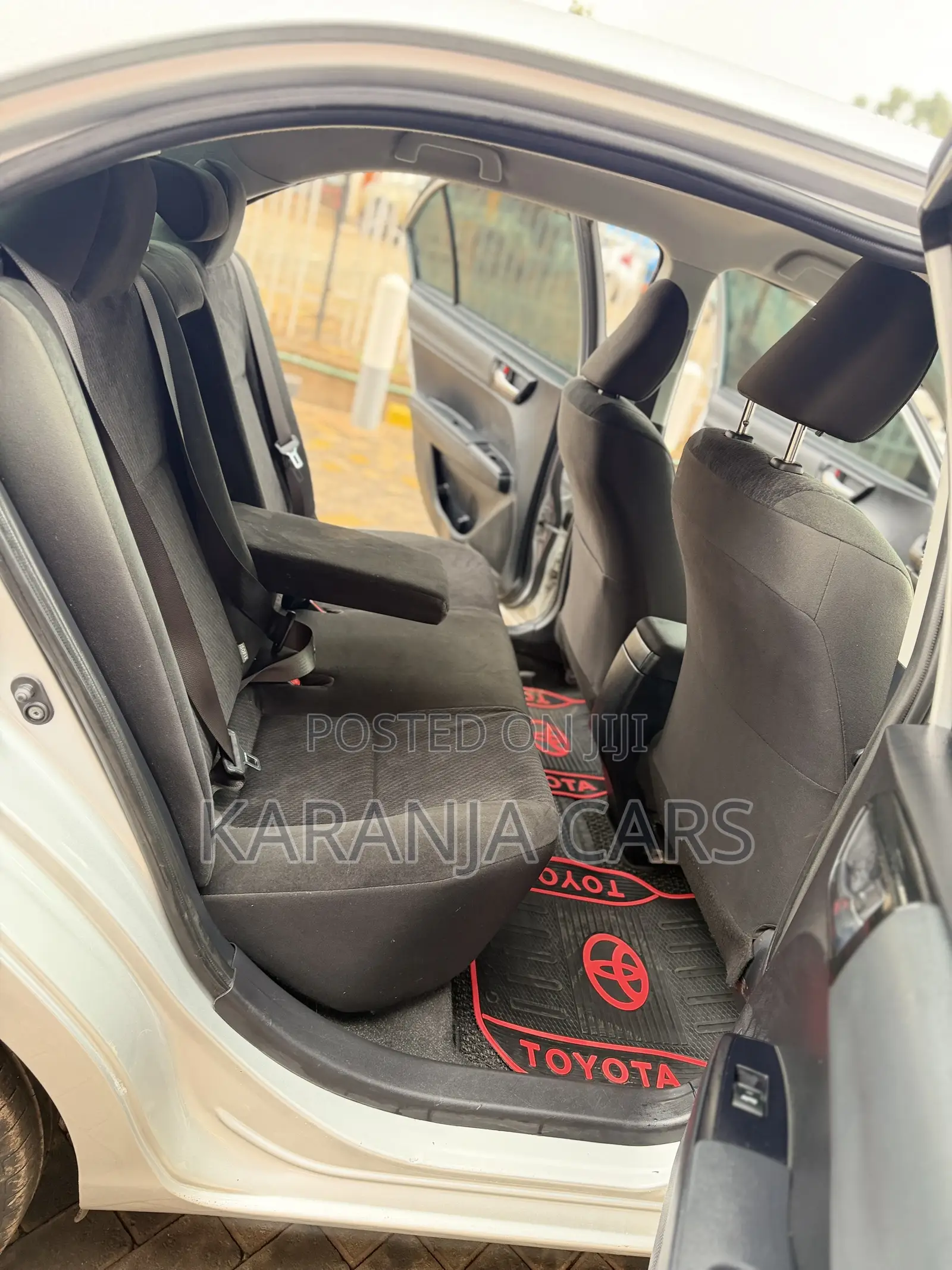 Toyota Axio 1.5 G 2WD 2018 Silver