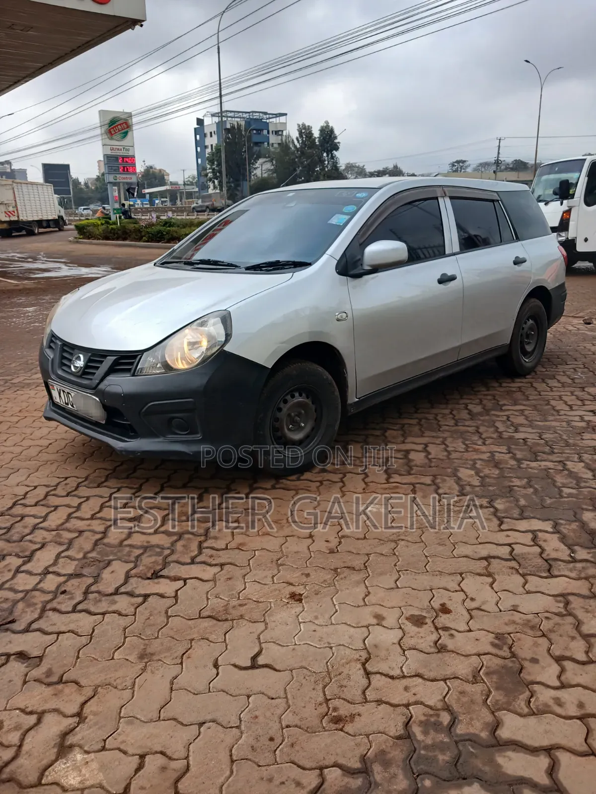 Nissan Advan 2017 Silver