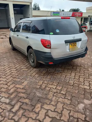 Nissan Advan 2017 Silver