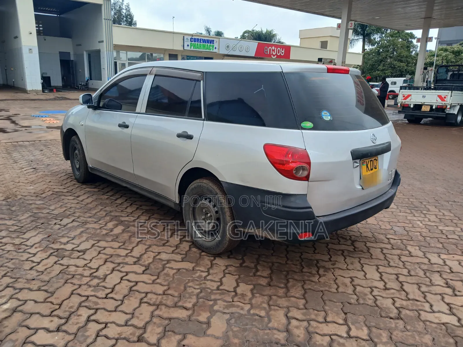 Nissan Advan 2017 Silver
