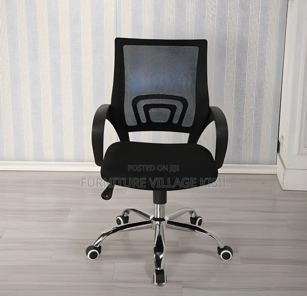 Office Chair: Clerical Mesh Office Chair