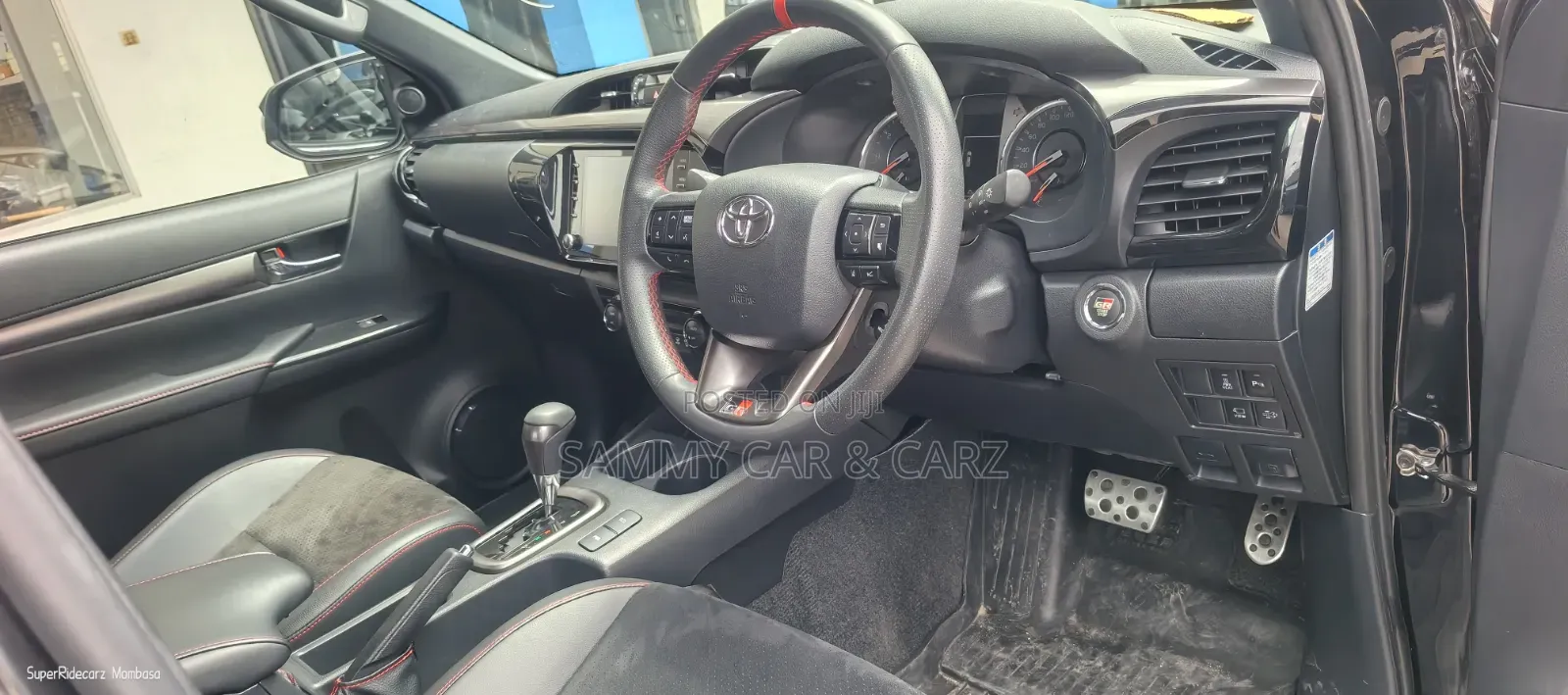 Toyota Hilux 2020 Black