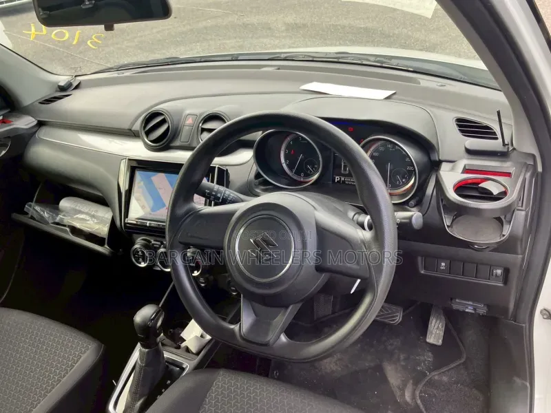 Suzuki Swift 2019 White