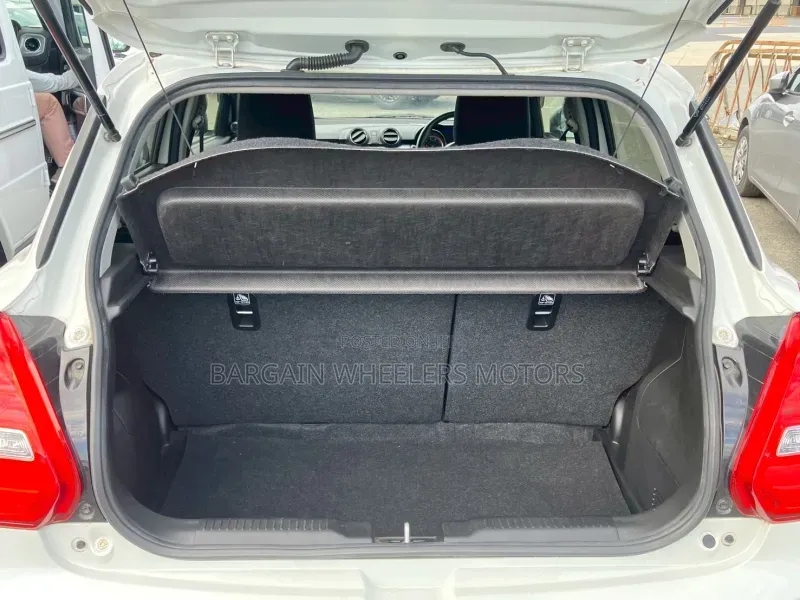 Suzuki Swift 2019 White