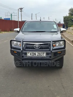 Toyota Hilux 2016 Blue