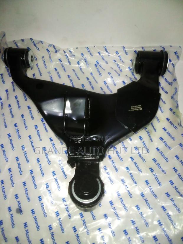 Front Lower Arm Left Toyota Hilux Vigo