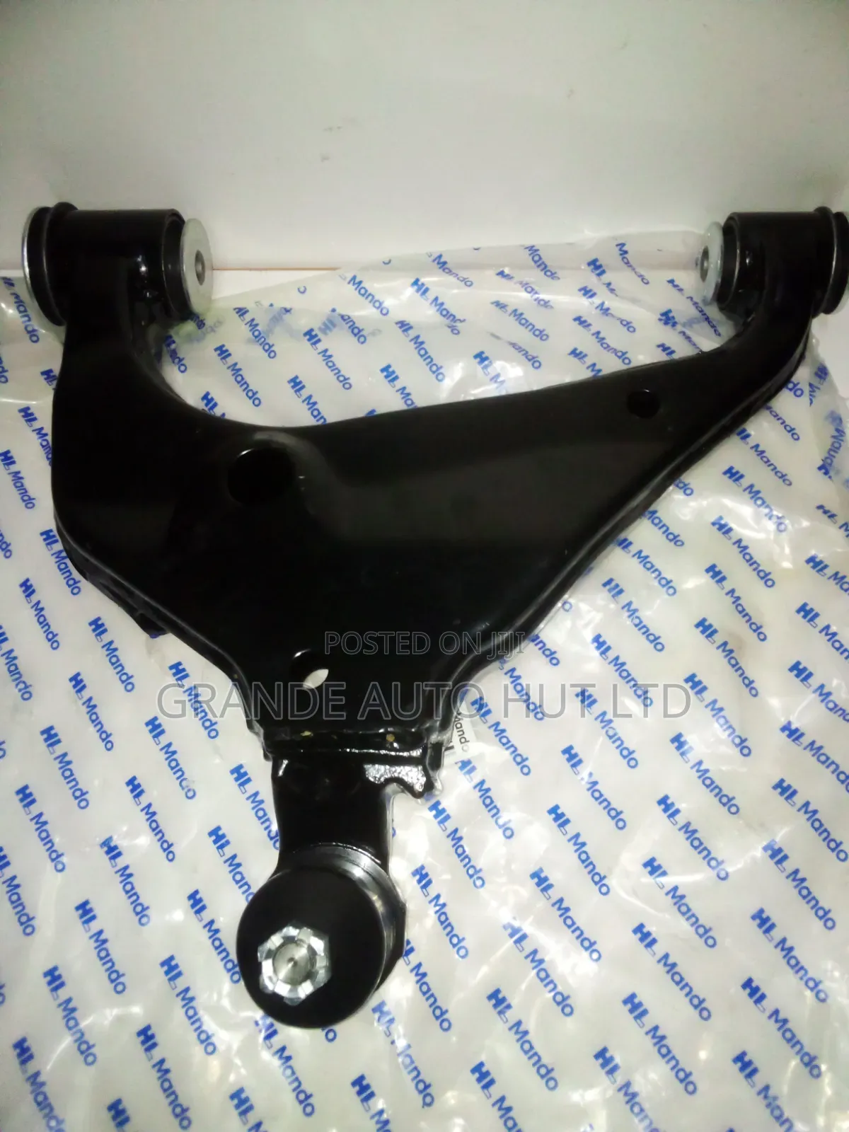 Front Lower Arm Left Toyota Hilux Vigo