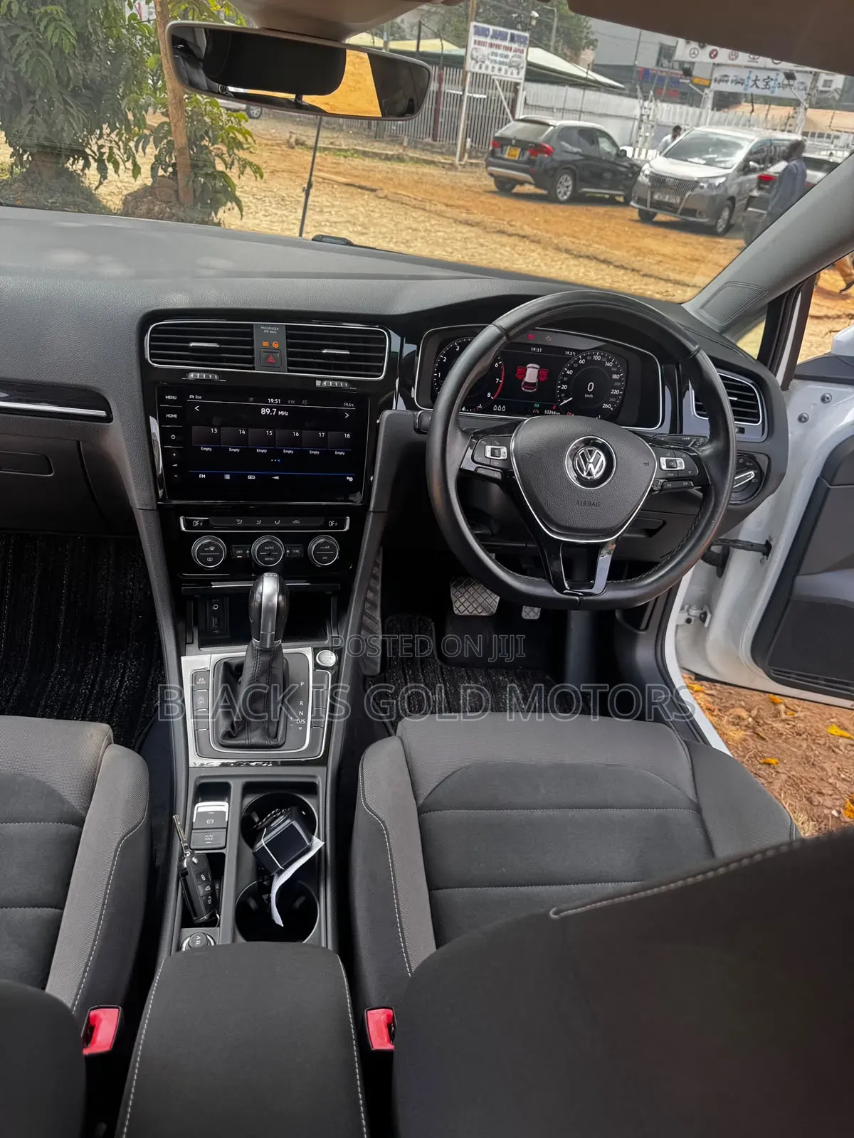 Volkswagen Golf 2019 White