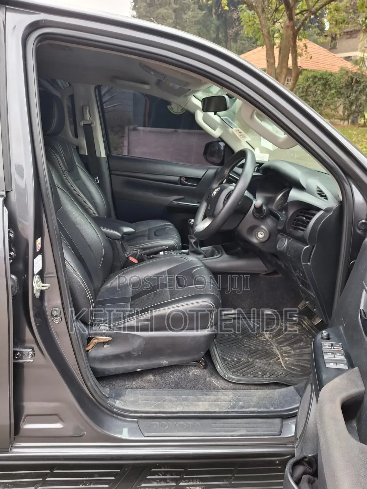 Toyota Hilux 2016 Blue