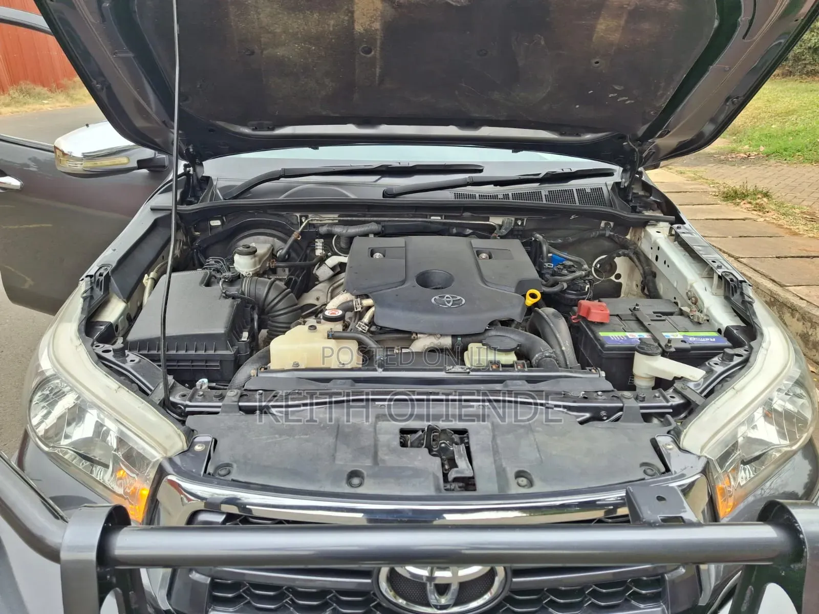 Toyota Hilux 2016 Blue