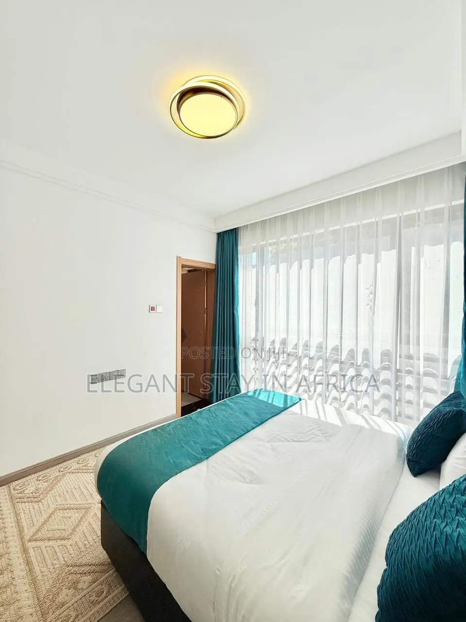 Cozy 3 Bed in Riverside at Per Day