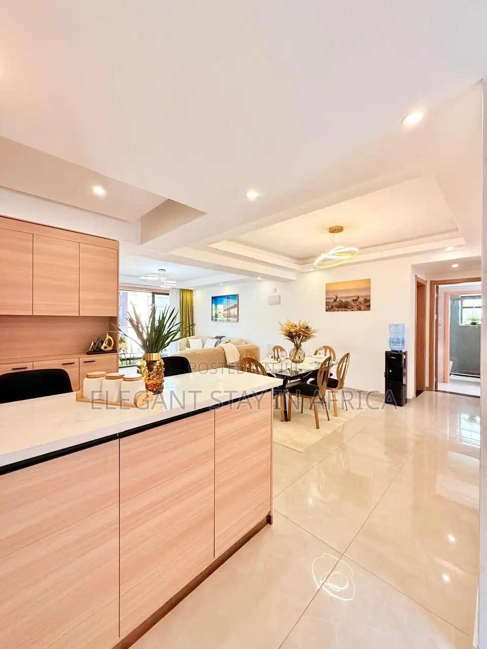 Cozy 3 Bed in Riverside at Per Day
