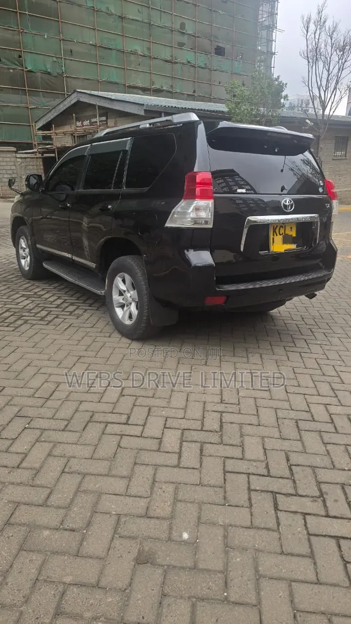 Toyota Land Cruiser Prado 2012 Black