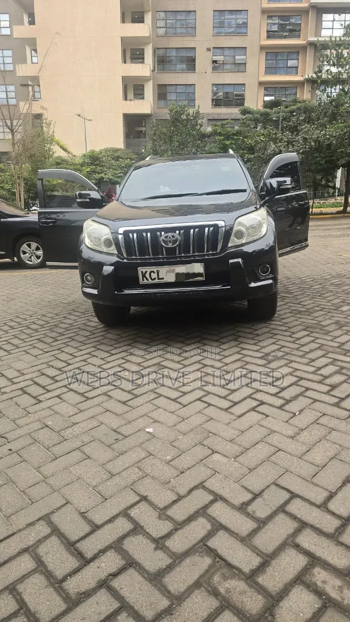 Toyota Land Cruiser Prado 2012 Black