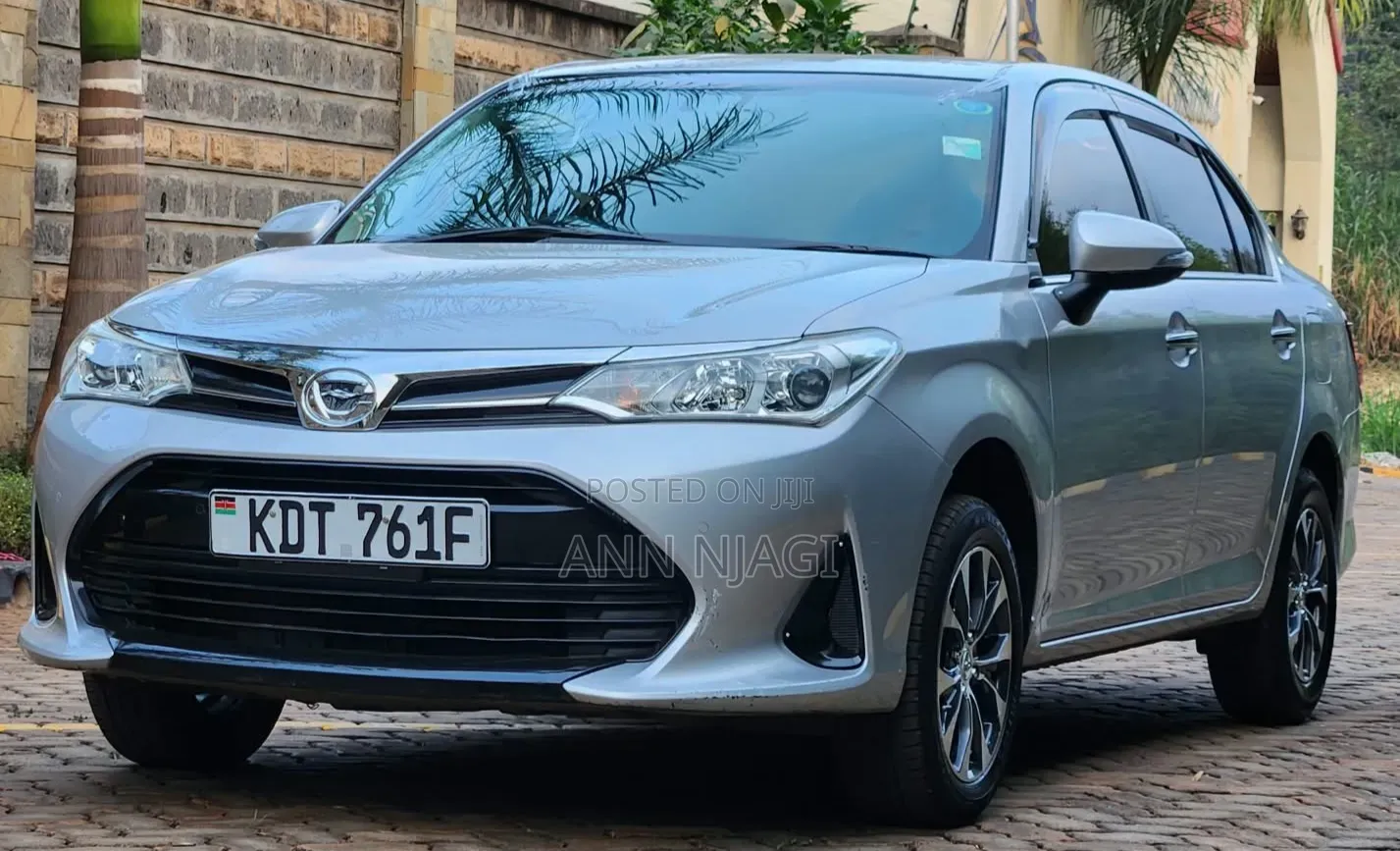 Toyota Axio 2018 Silver