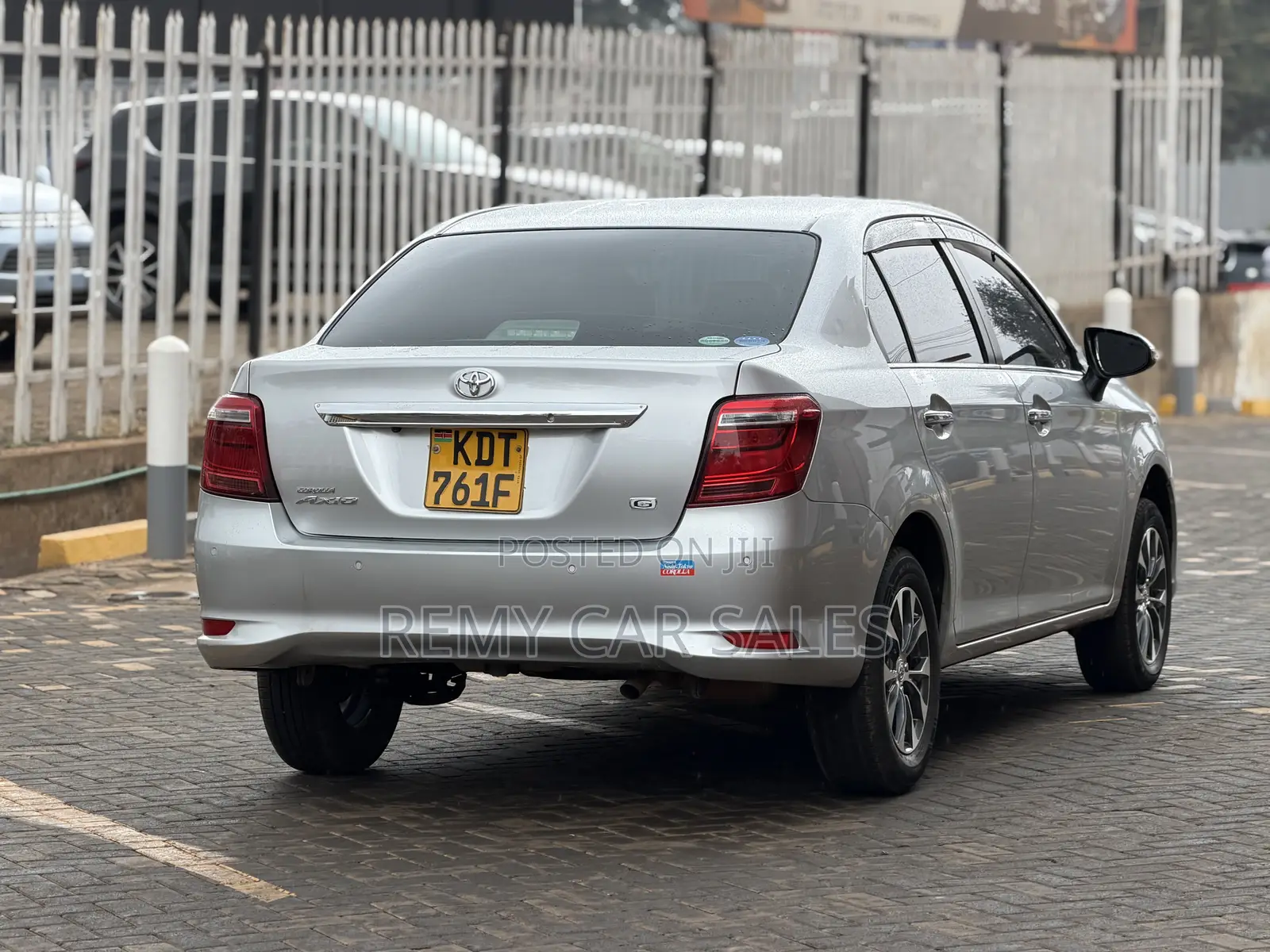 Toyota Axio 2018 Silver