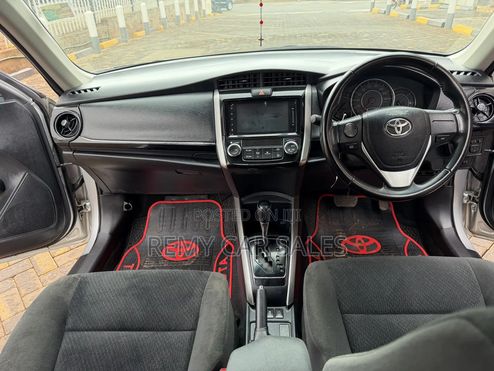 Toyota Axio 2018 Silver