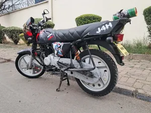 Bajaj Boxer 125 2025 Blue