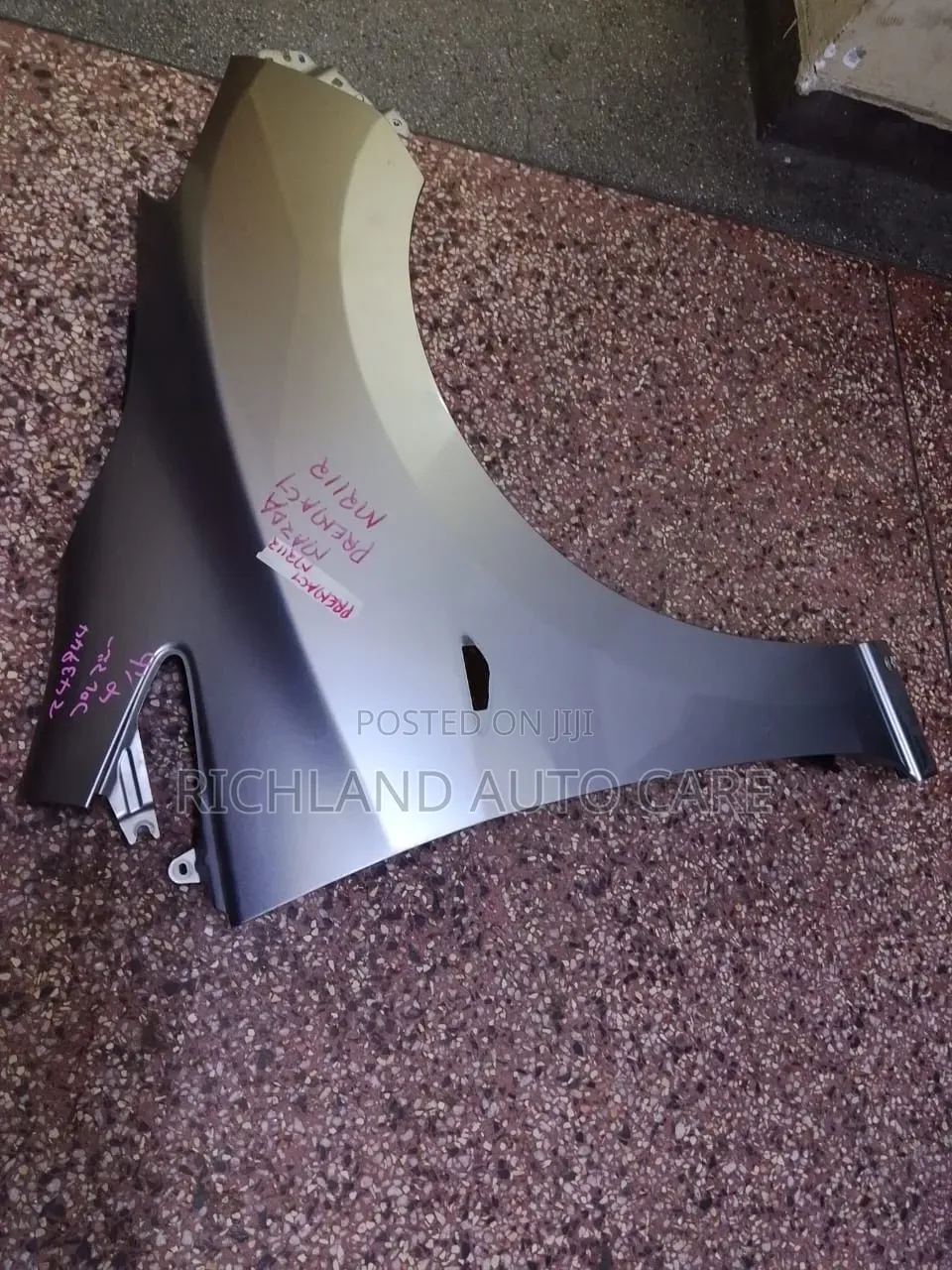 Mazda Premacy Fender Year 2011