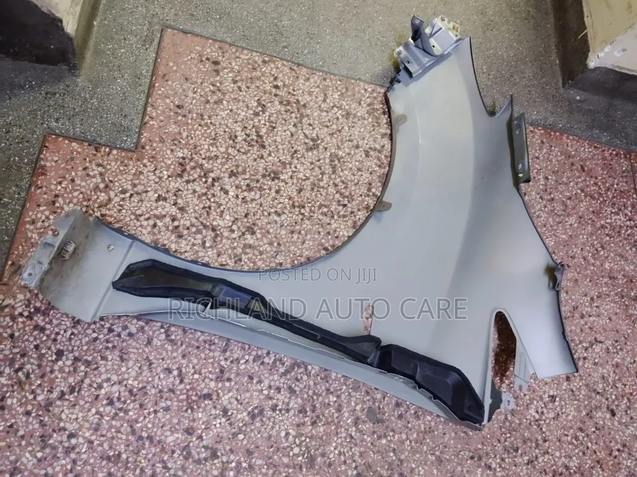 Mazda Premacy Fender Year 2011