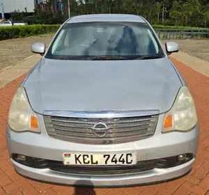 Nissan Bluebird 2010 Silver