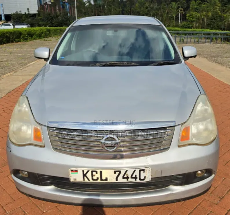 Nissan Bluebird 2010 Silver