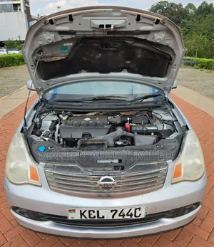 Nissan Bluebird 2010 Silver
