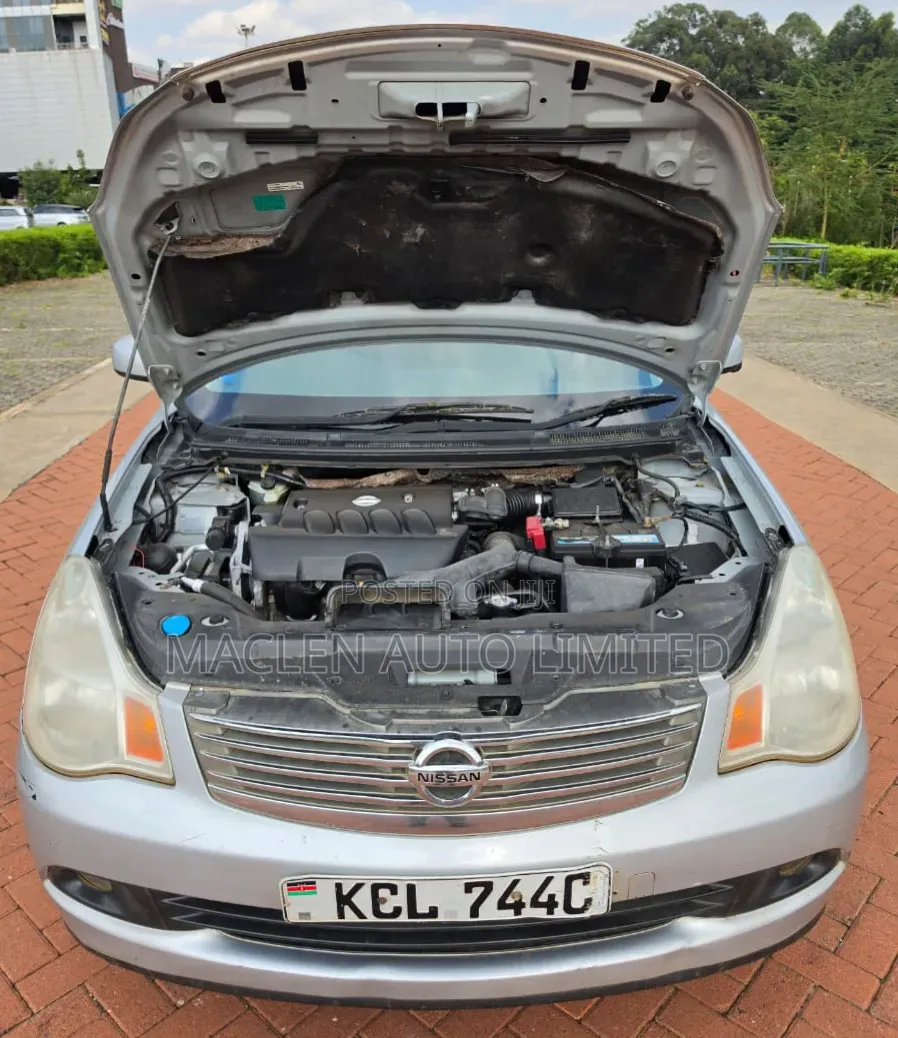 Nissan Bluebird 2010 Silver