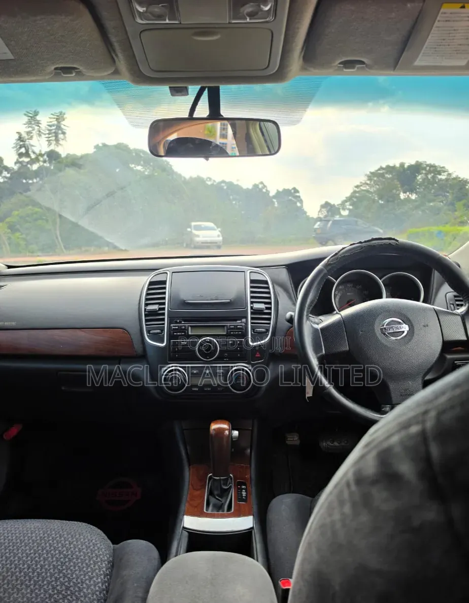 Nissan Bluebird 2010 Silver